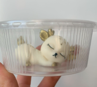 Изображение Фигурка из глазури Олененок на животике